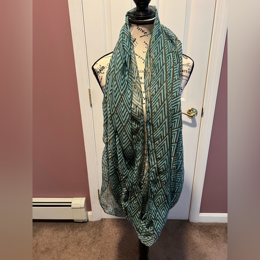 Infinity scarf